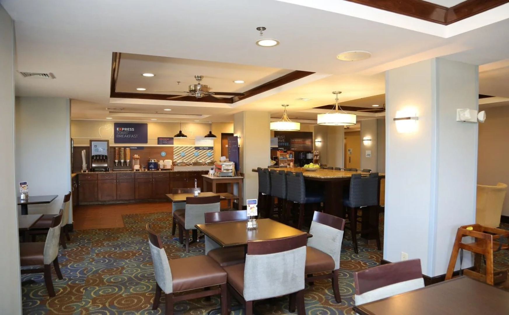 Holiday Inn Express Hotel & Suites Cleveland by IHG