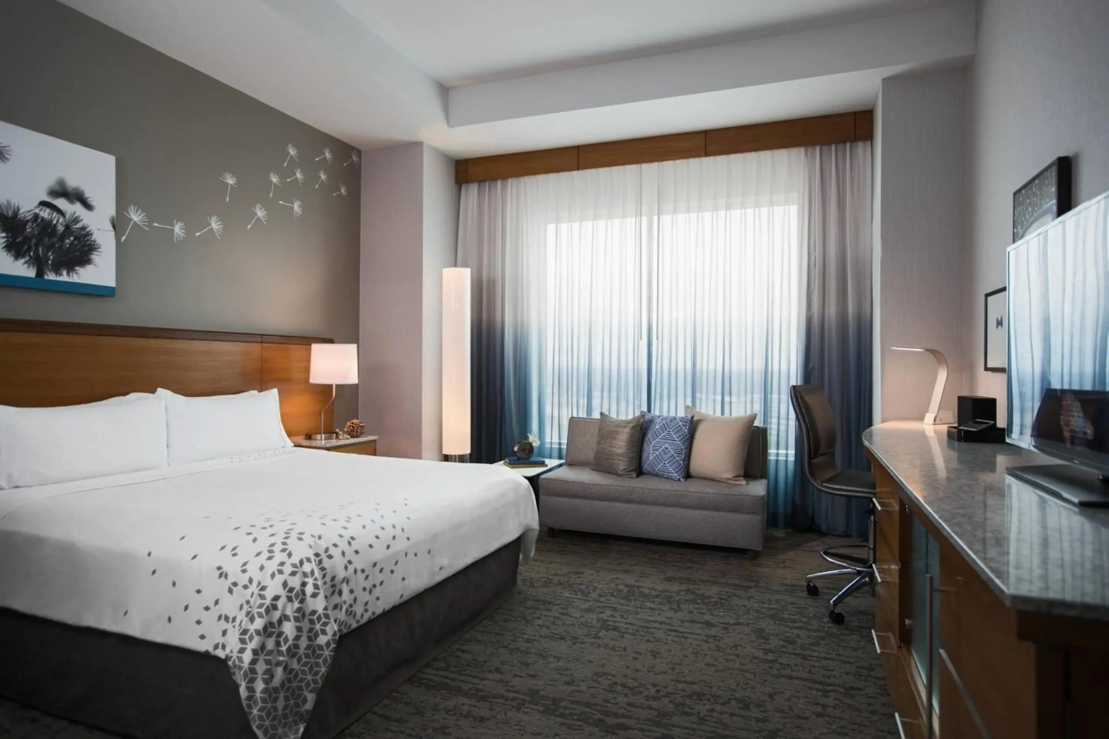 Renaissance Schaumburg Convention Center Hotel