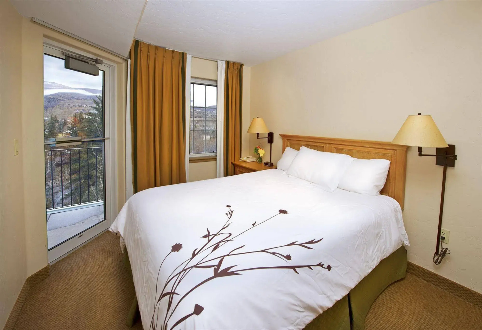 Inn & Suites at Riverwalk