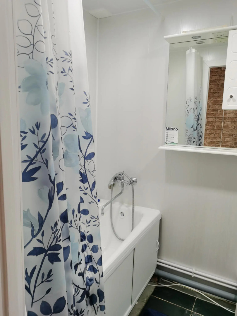 Сутки как дома на Сафьяновых, 1