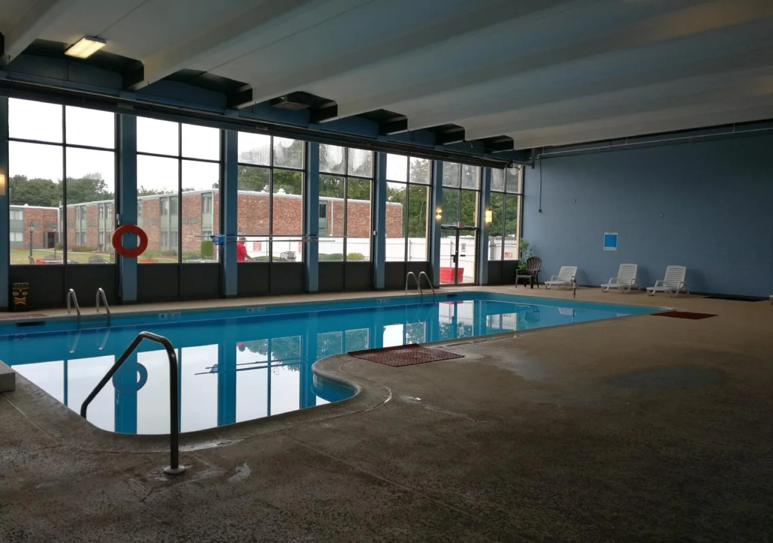 Mystic River Hotel & Suites