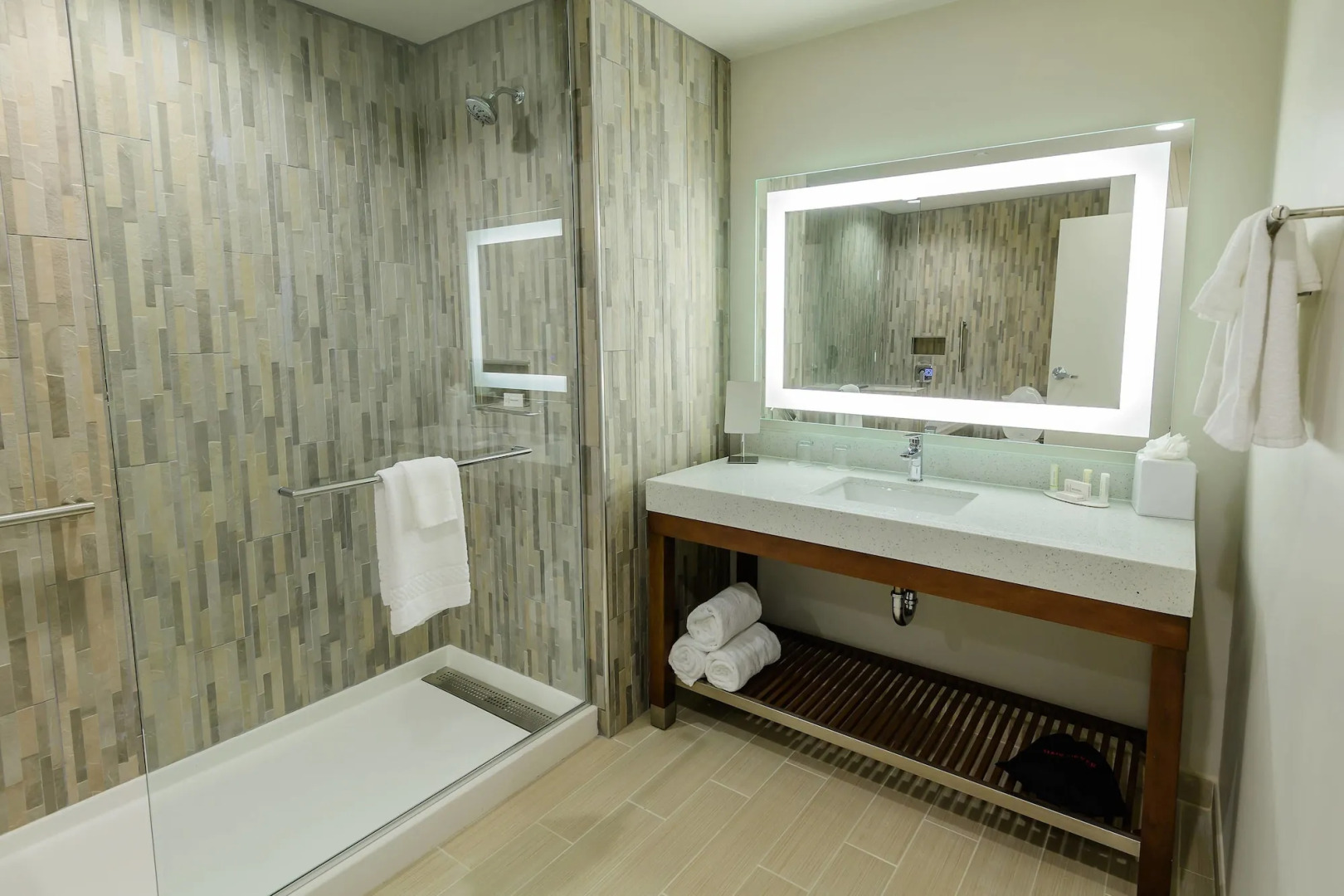 Courtyard by Marriott Lake Jackson