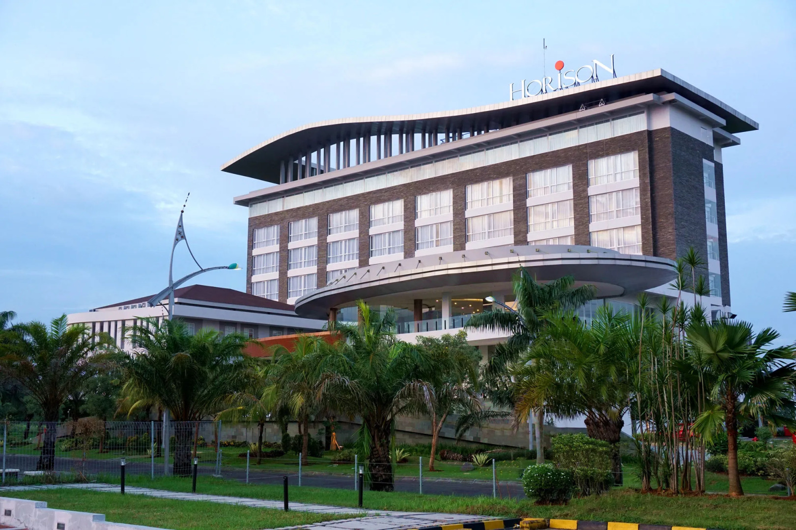 Antero Hotel Jababeka Cikarang