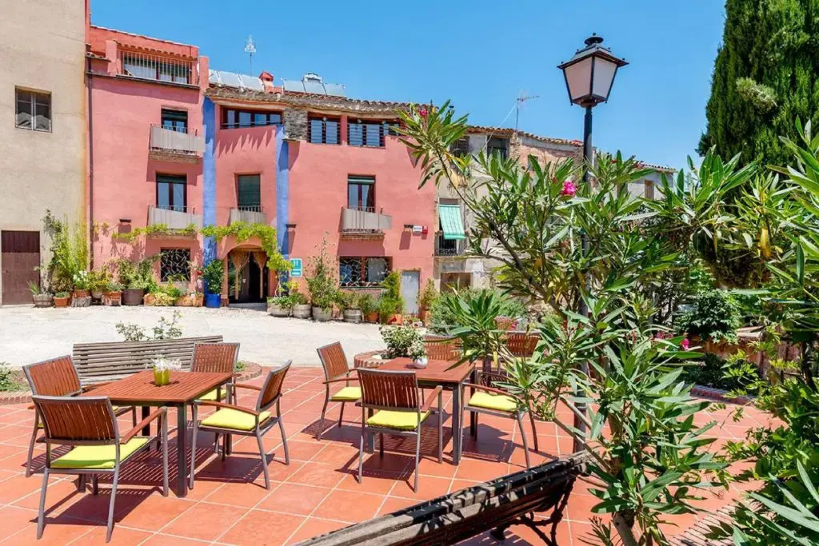 Hotel & Restaurant Cal Llop