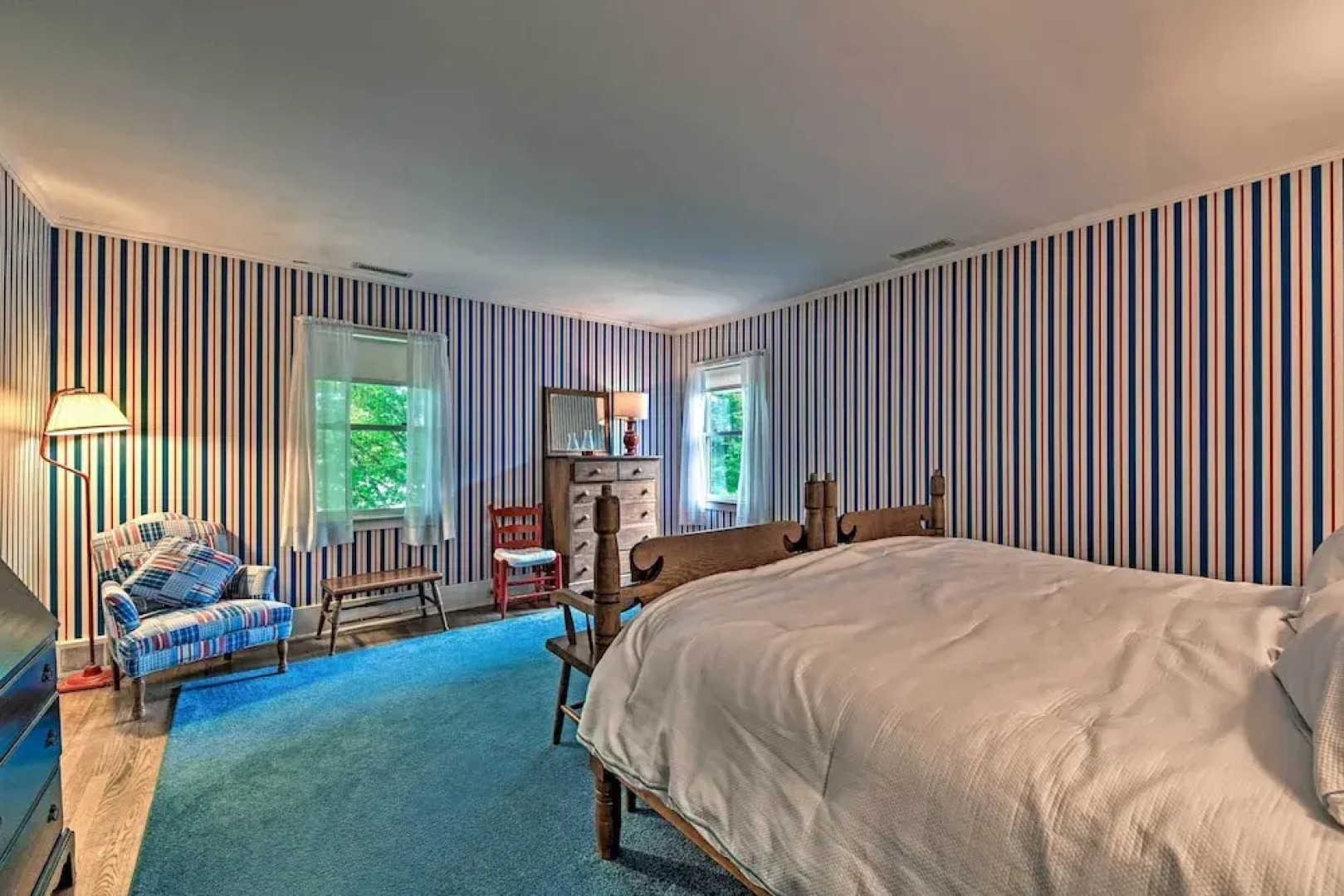 Amazing Historic Home w/ Stunning Mountain Views!