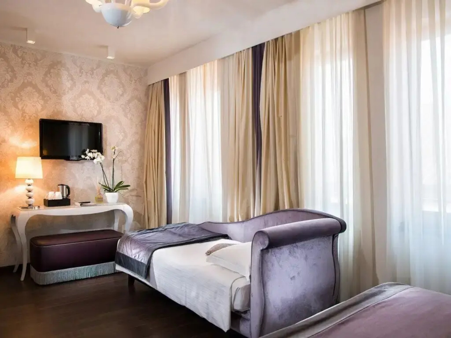 Carnival Palace Hotel