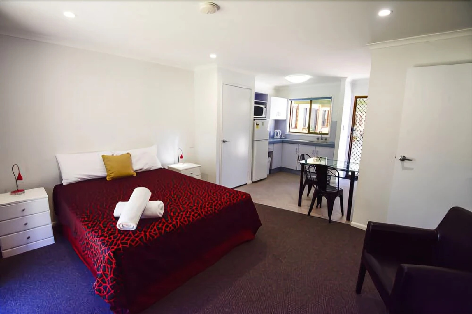 Beach n Reef Motel Self Contained Units