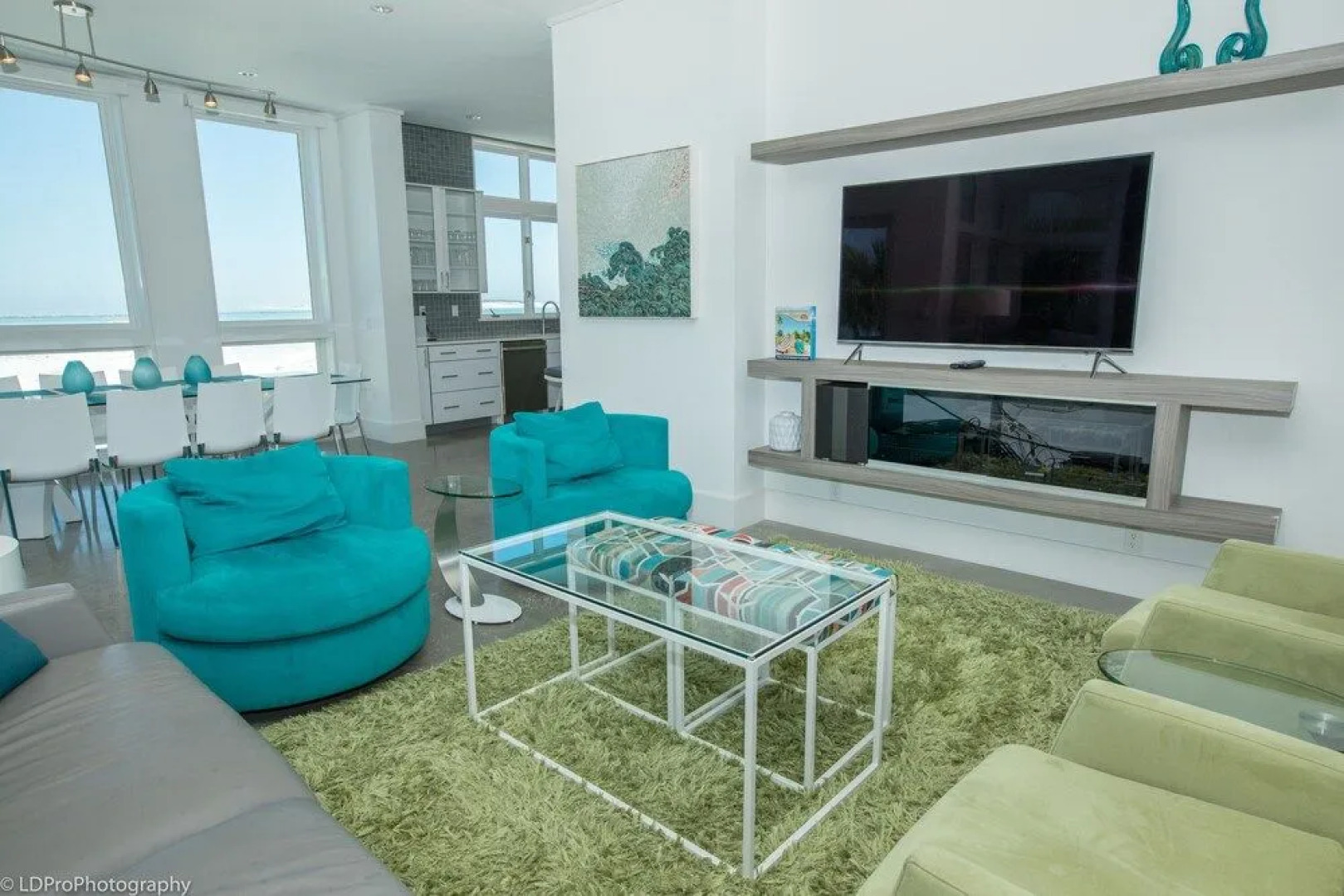 Seabreeze 5 Bedroom Home by RedAwning