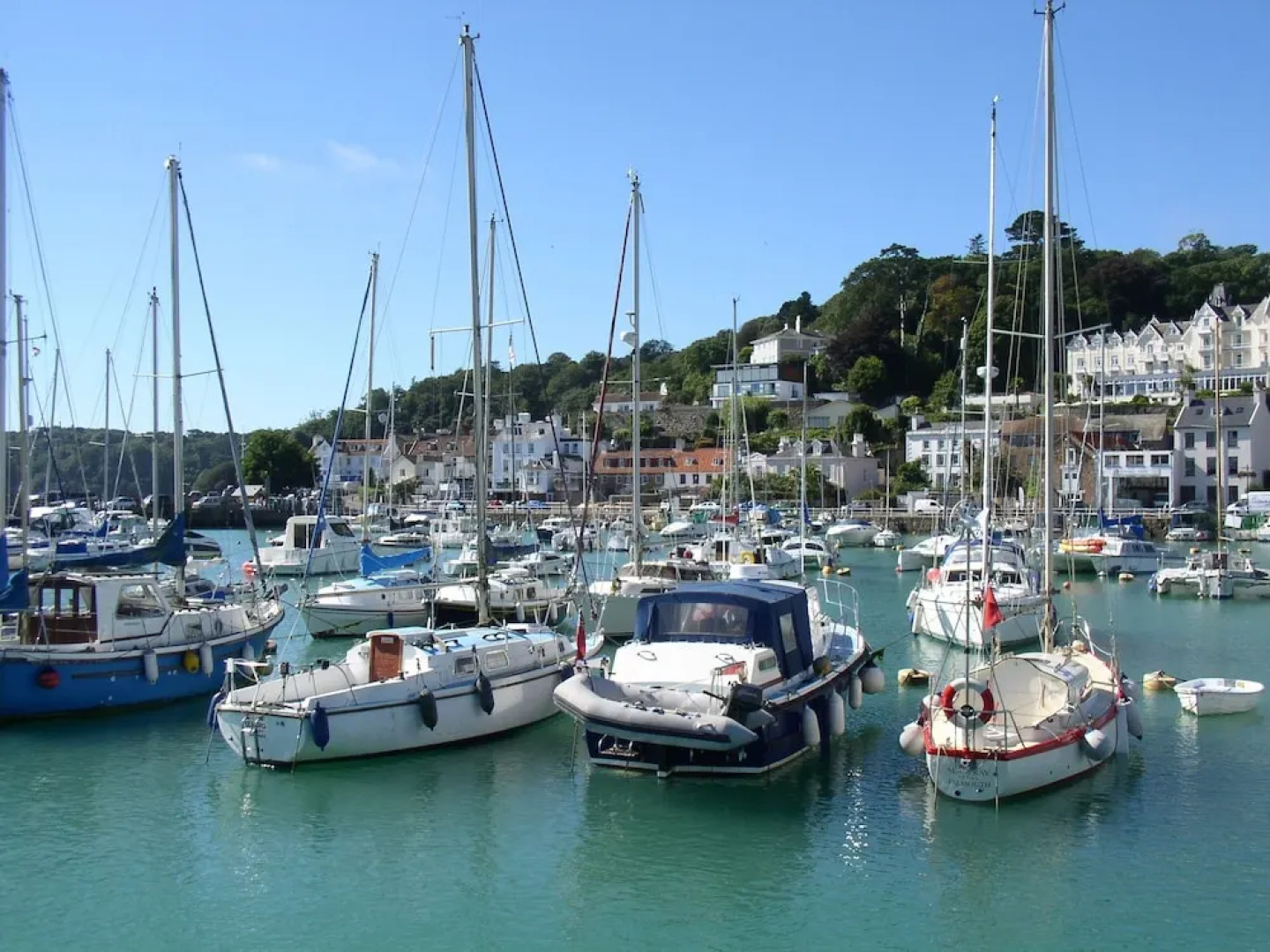 St. Magloire Guesthouse