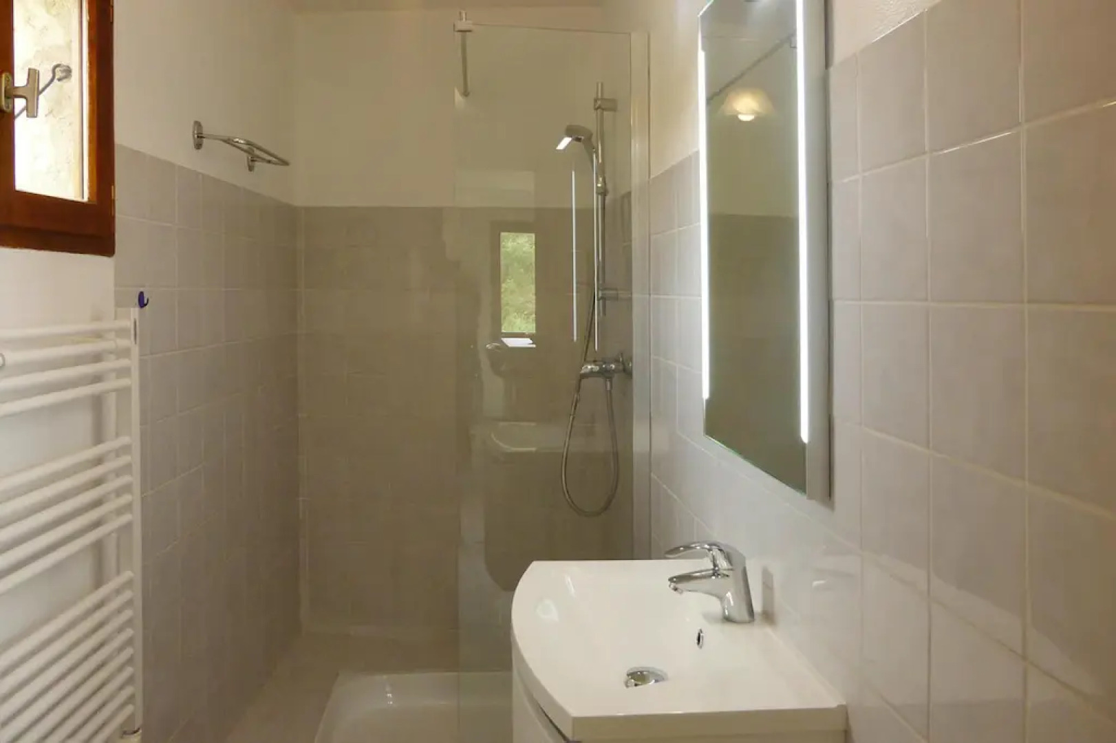 Cosy Holiday Flat With Communal Pool, Malaucène