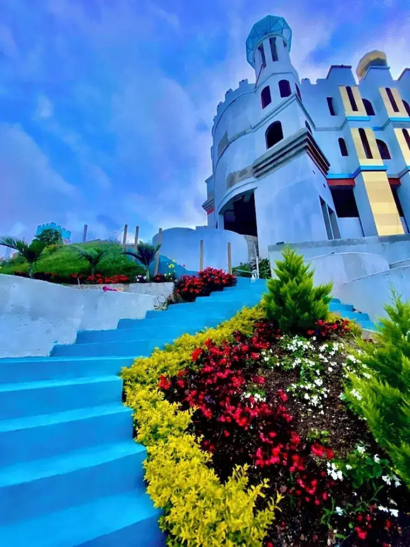 Hotel y Termales Castillo del Lago