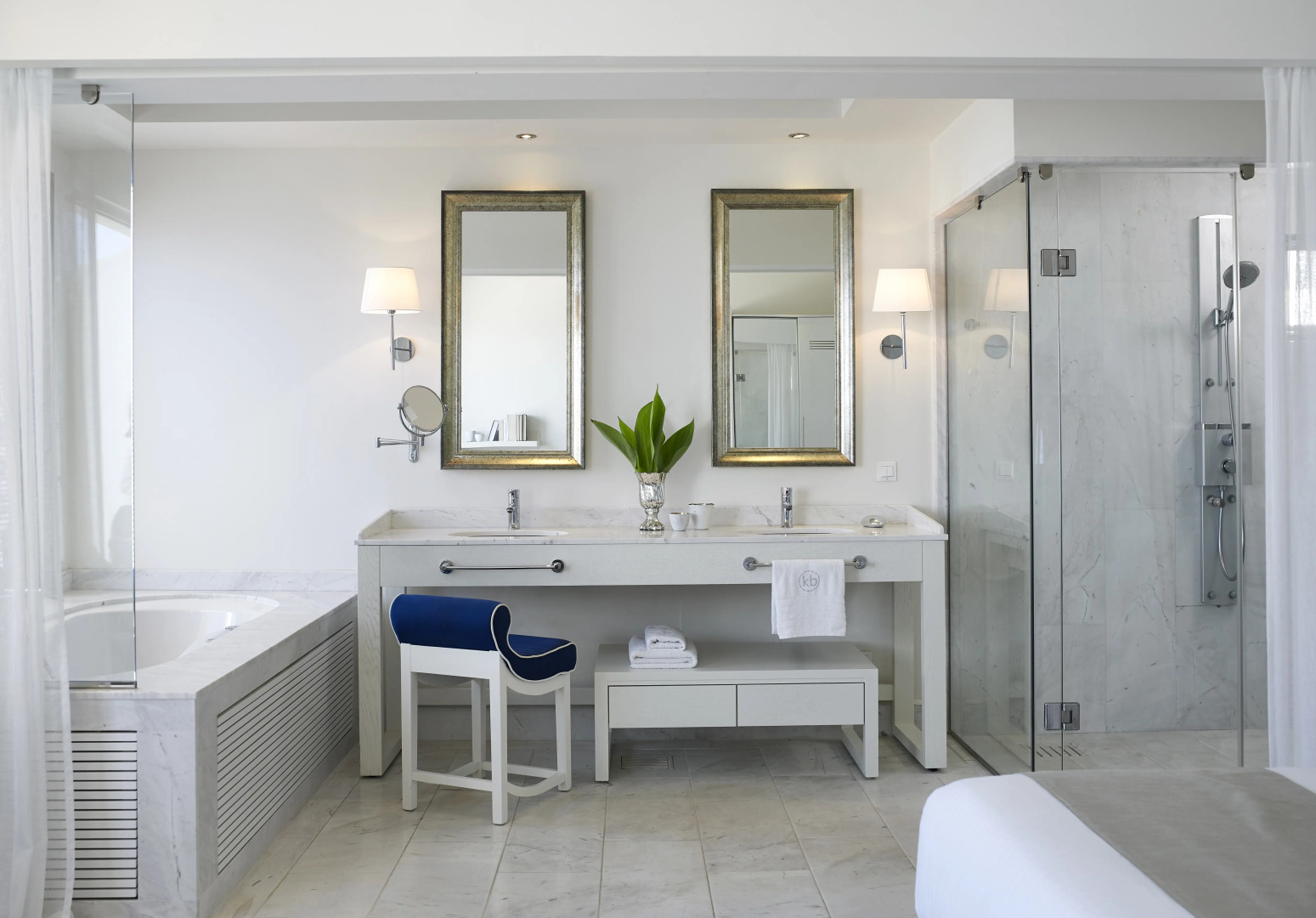 Knossos Beach Bungalows & Suites
