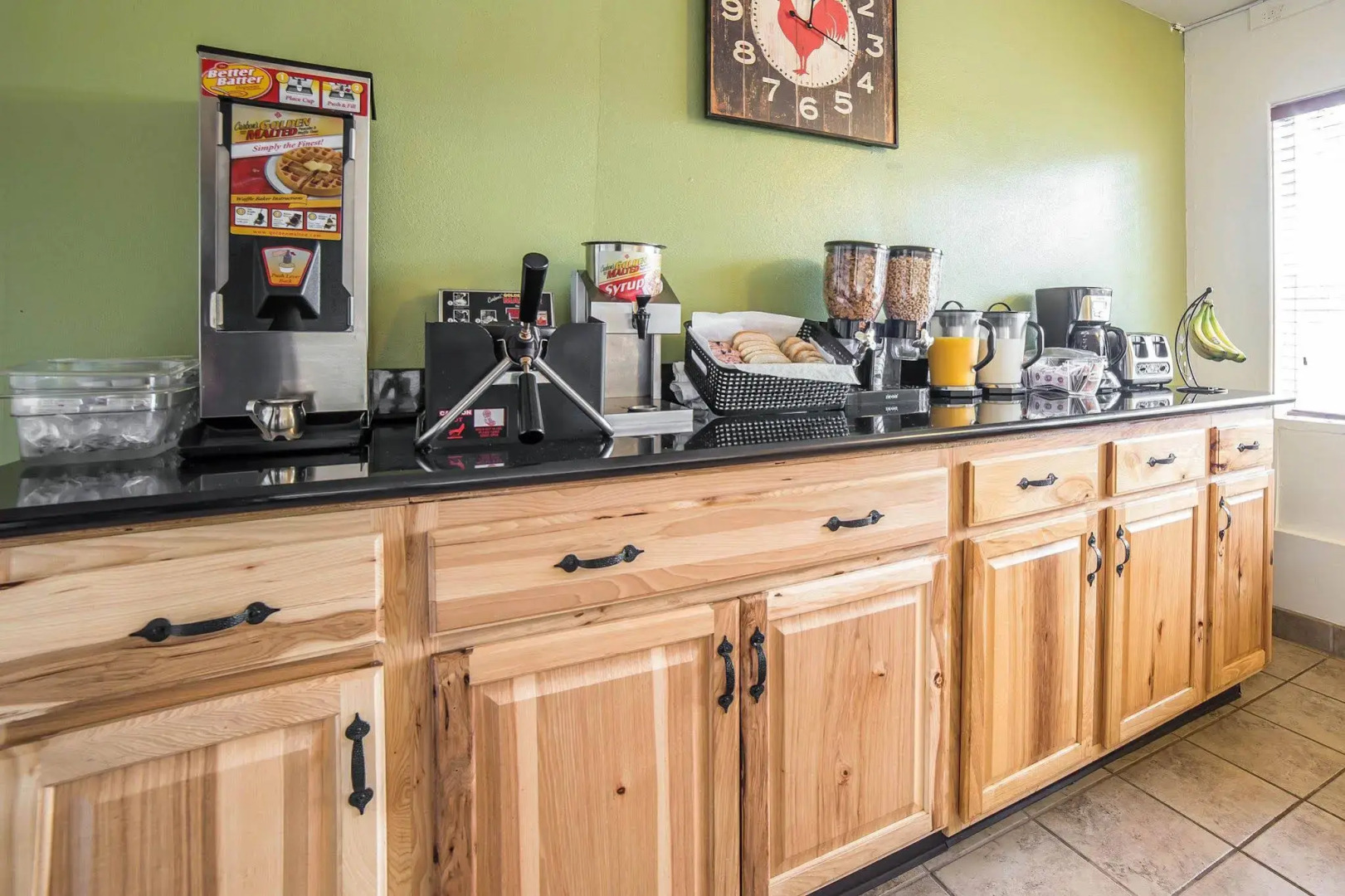 Rodeway Inn & Suites