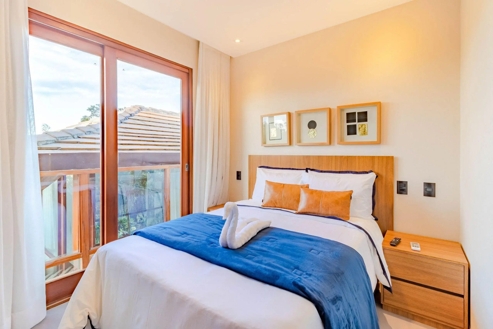 PF17 Casa Alto Padrão 5 Suítes, Chefe de Cozinha Inclusa - Praia do Forte