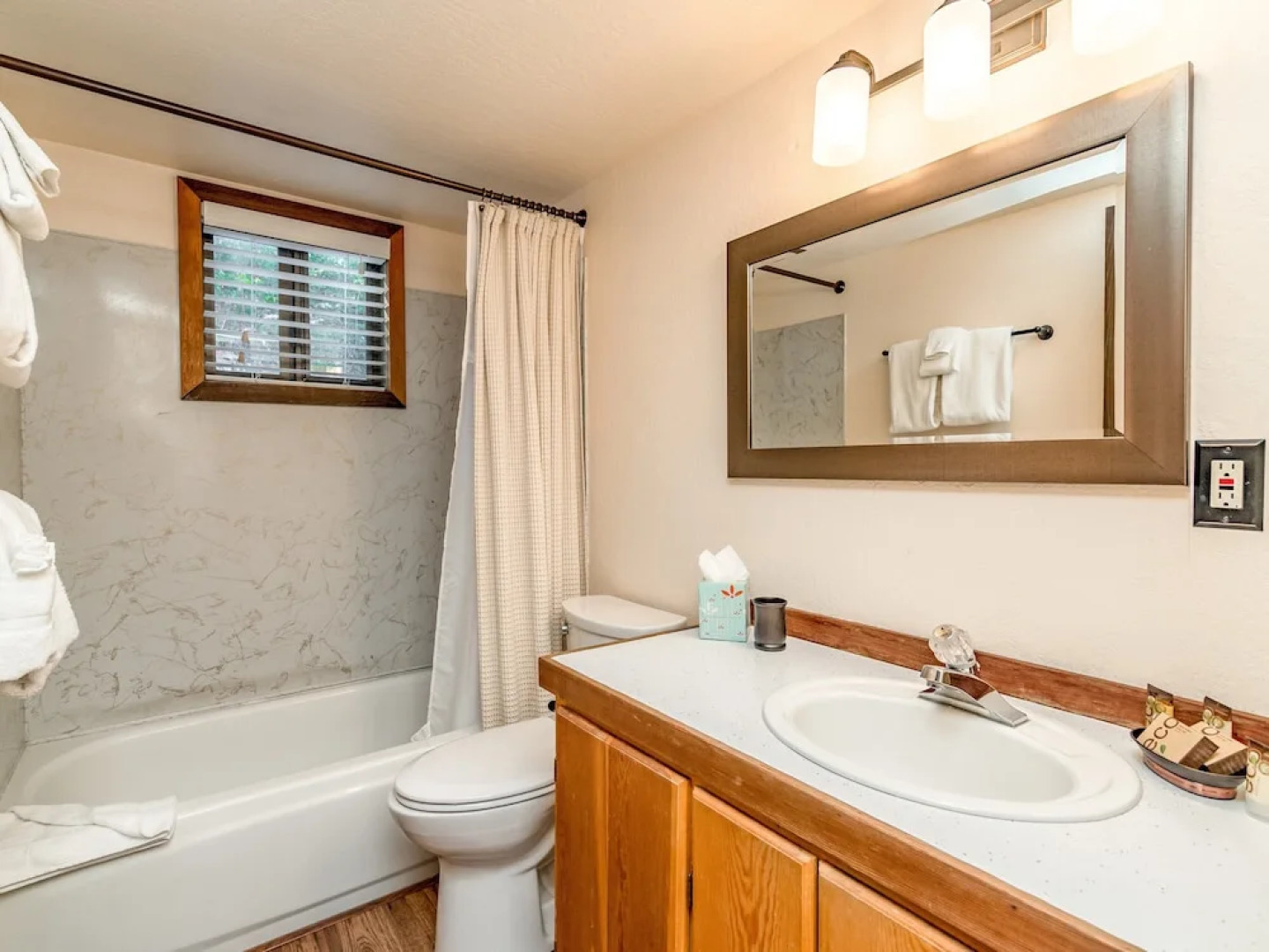 775 Old County Rd Home 3 Bedrooms 2 Bathrooms Home