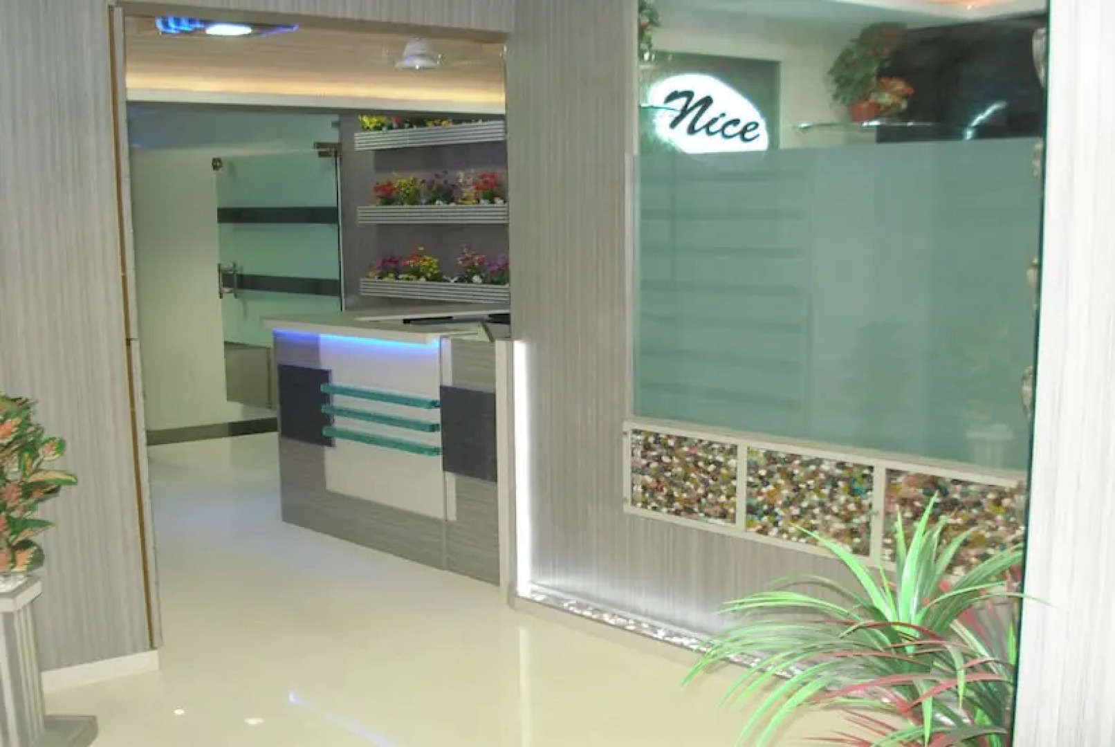 Hotel Nice Guest House