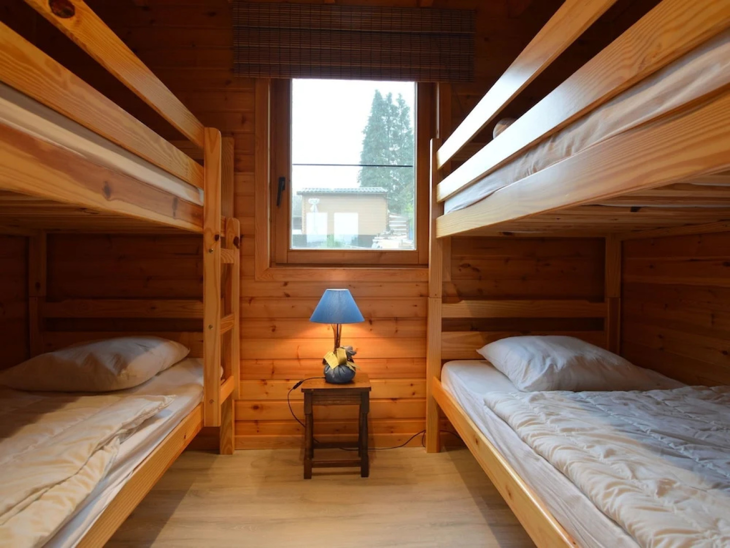 Chalet With Sauna, Fenced Garden and Beautiful Views near Dinant