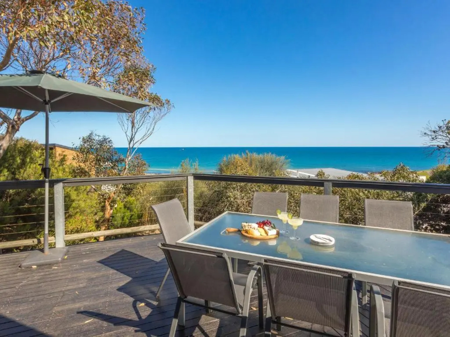 Coorumbene - 8 Scenic Way