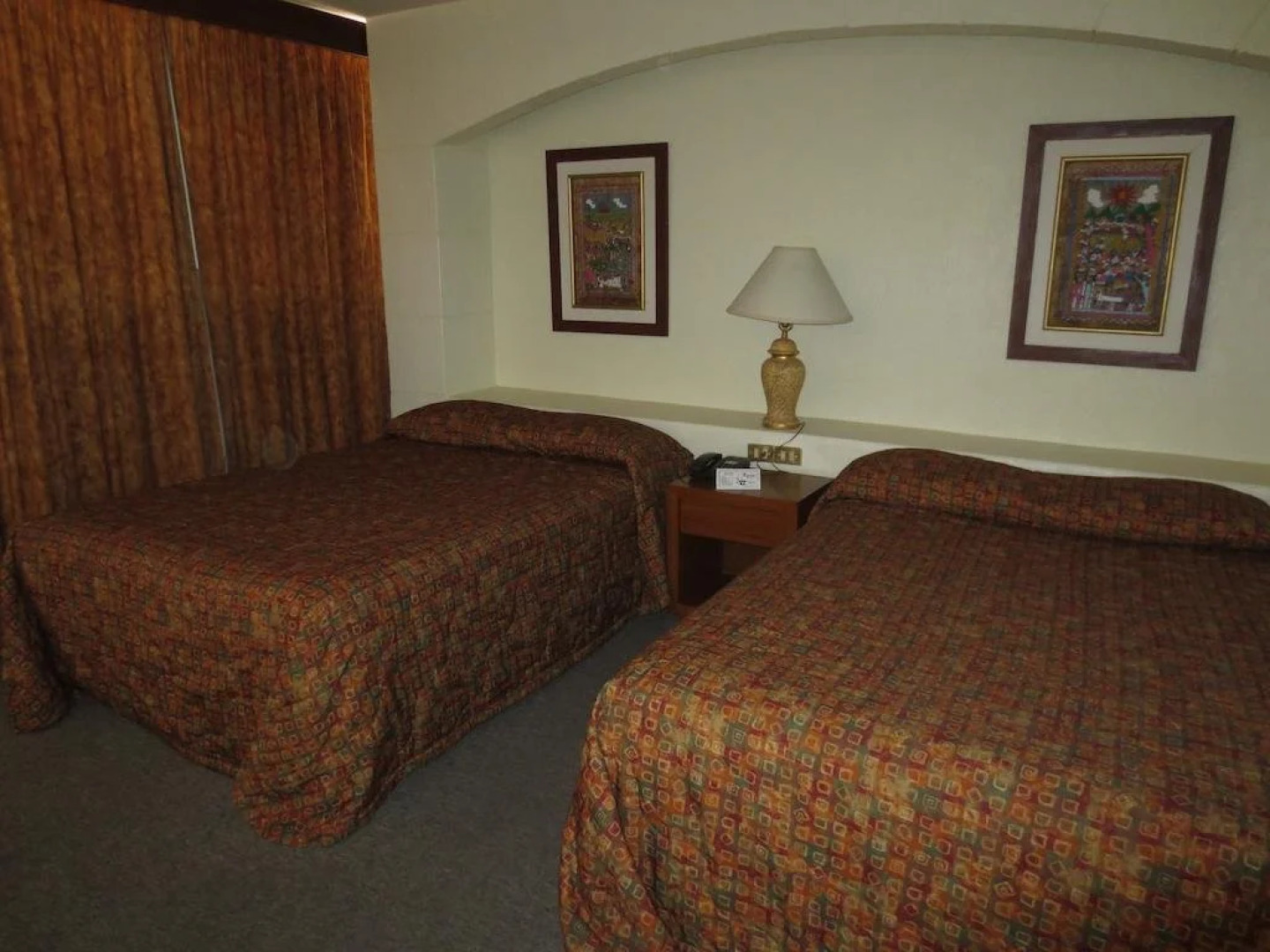 Hotel Las Palmas Midway Inn