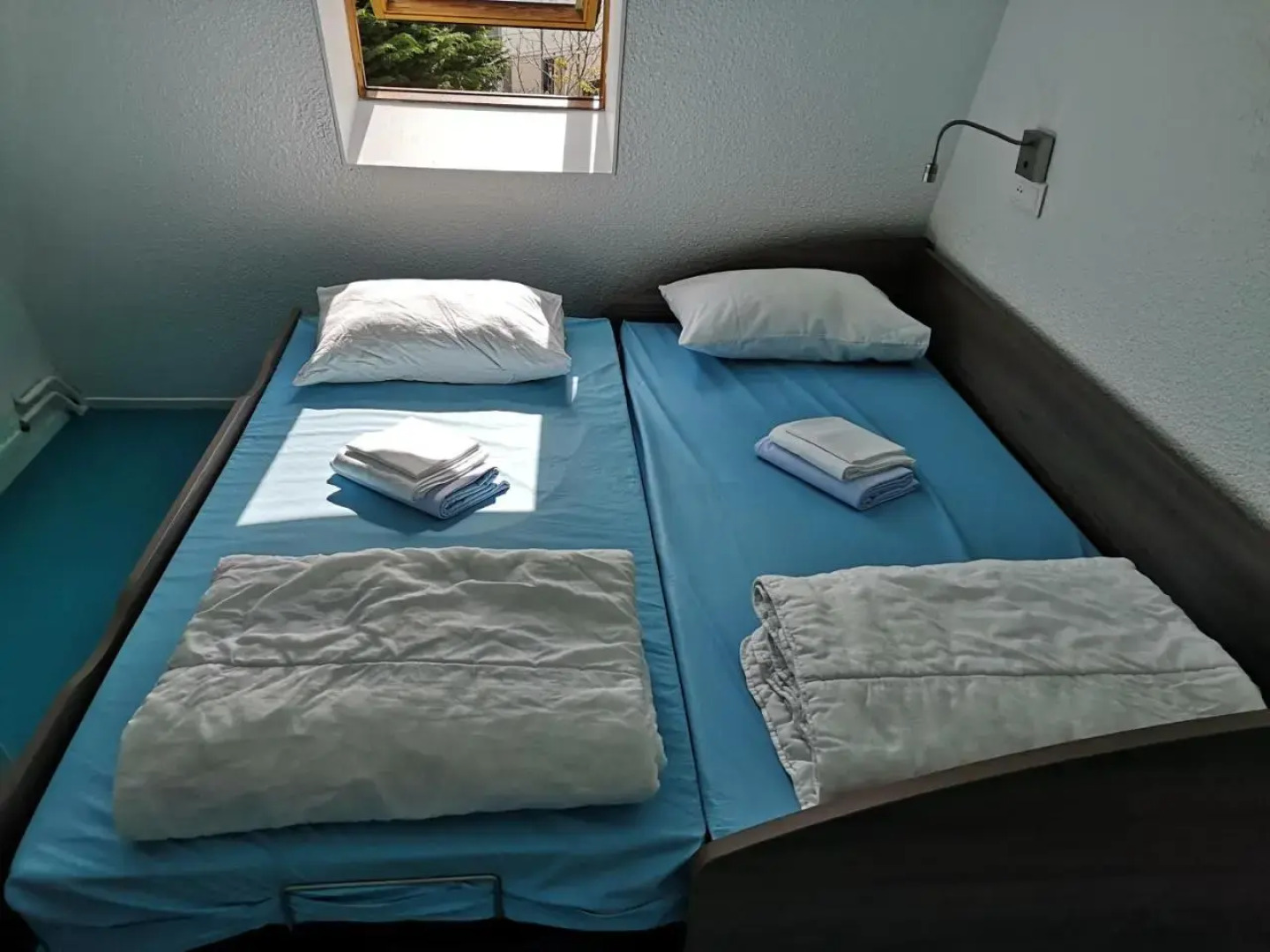 Auberge De Jeunesse DOrleans Et CRJS