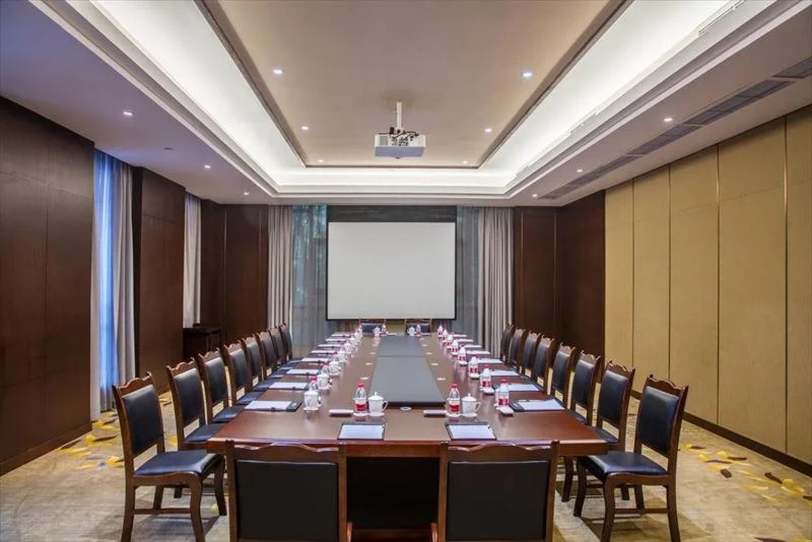 Emeishan Donghui Grand Hotel