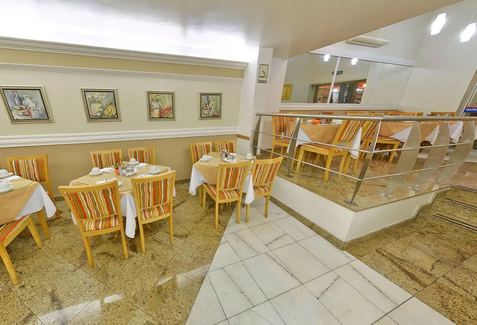 Harbor Regent Suites