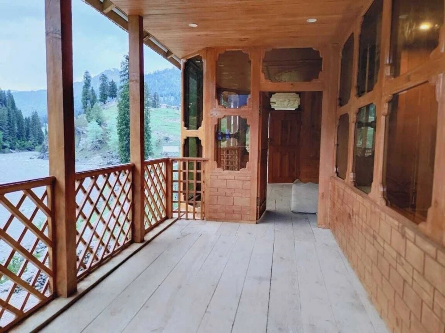 Kashmir Star Guest House & Family Resort