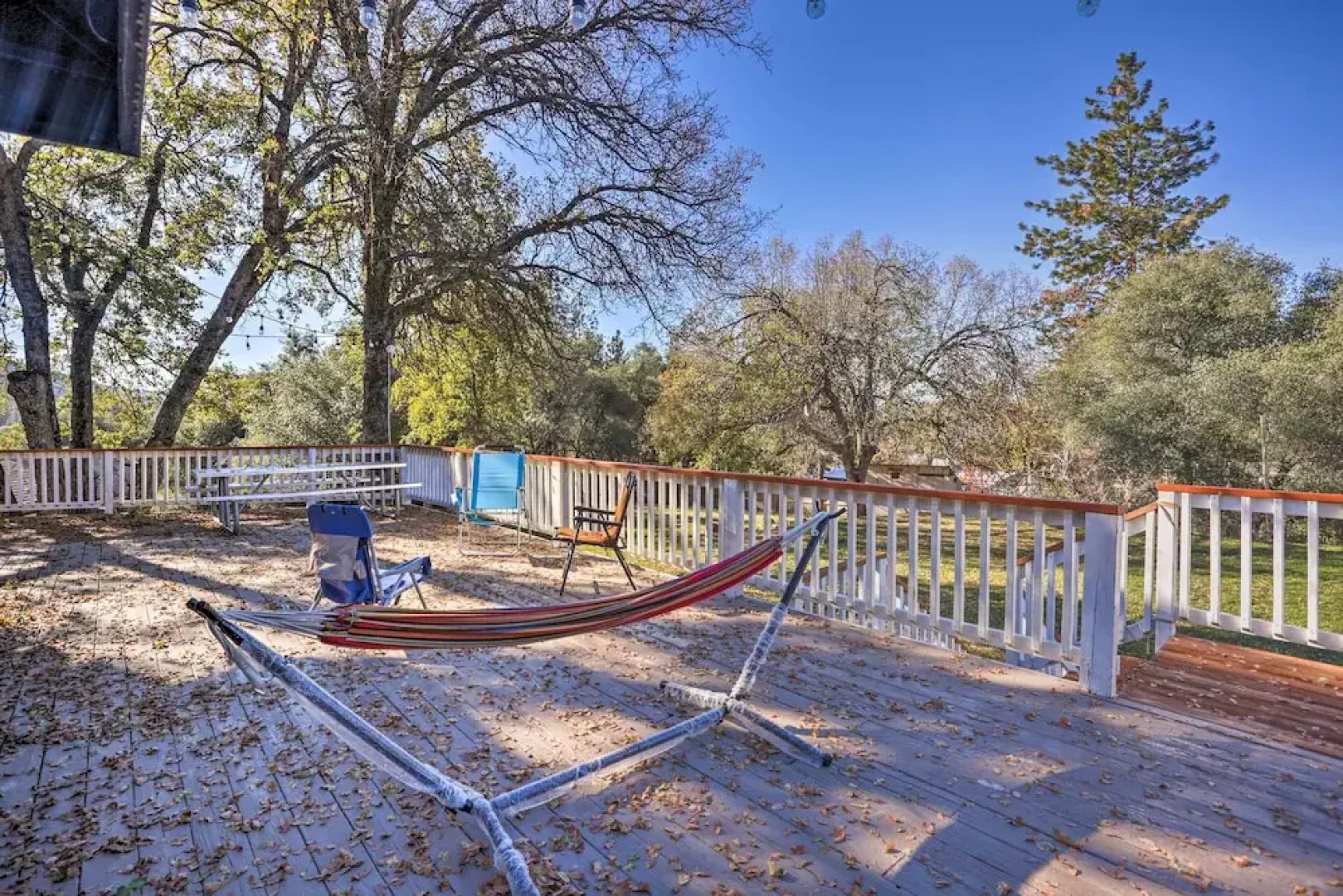 Yosemite Home w/ Deck < 4 Mi to Bass Lake!