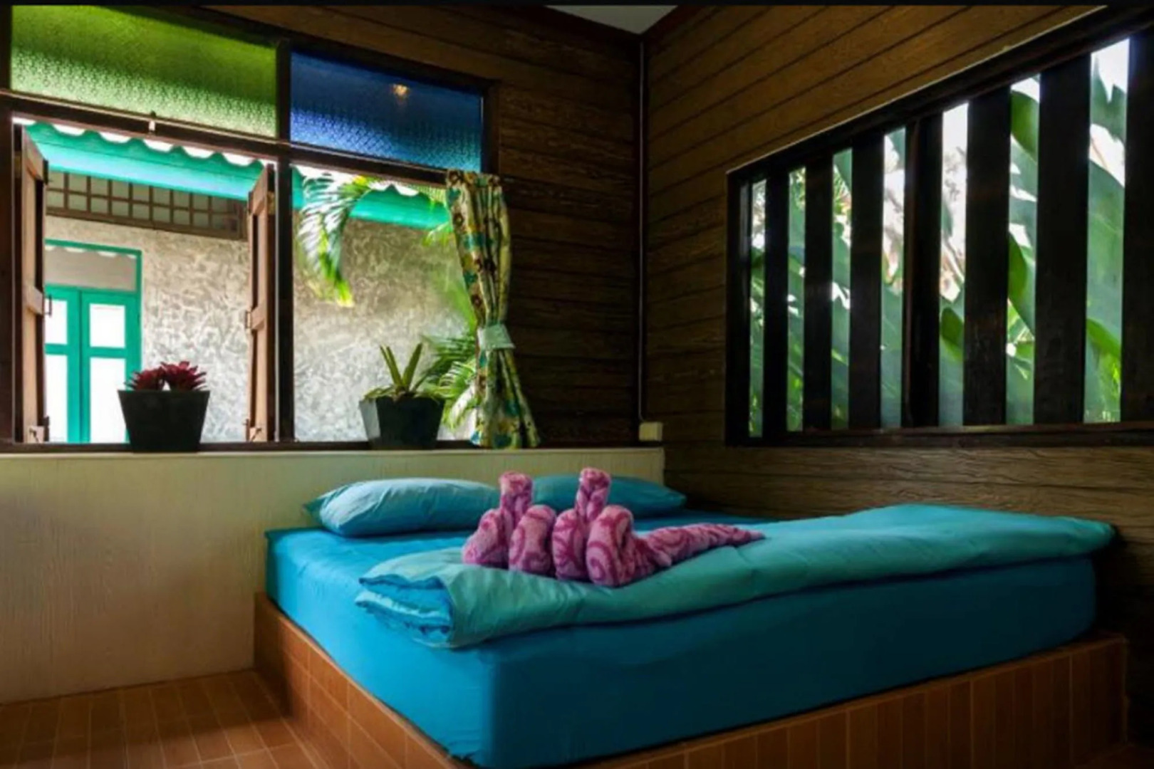 Pop Riverside Homestay