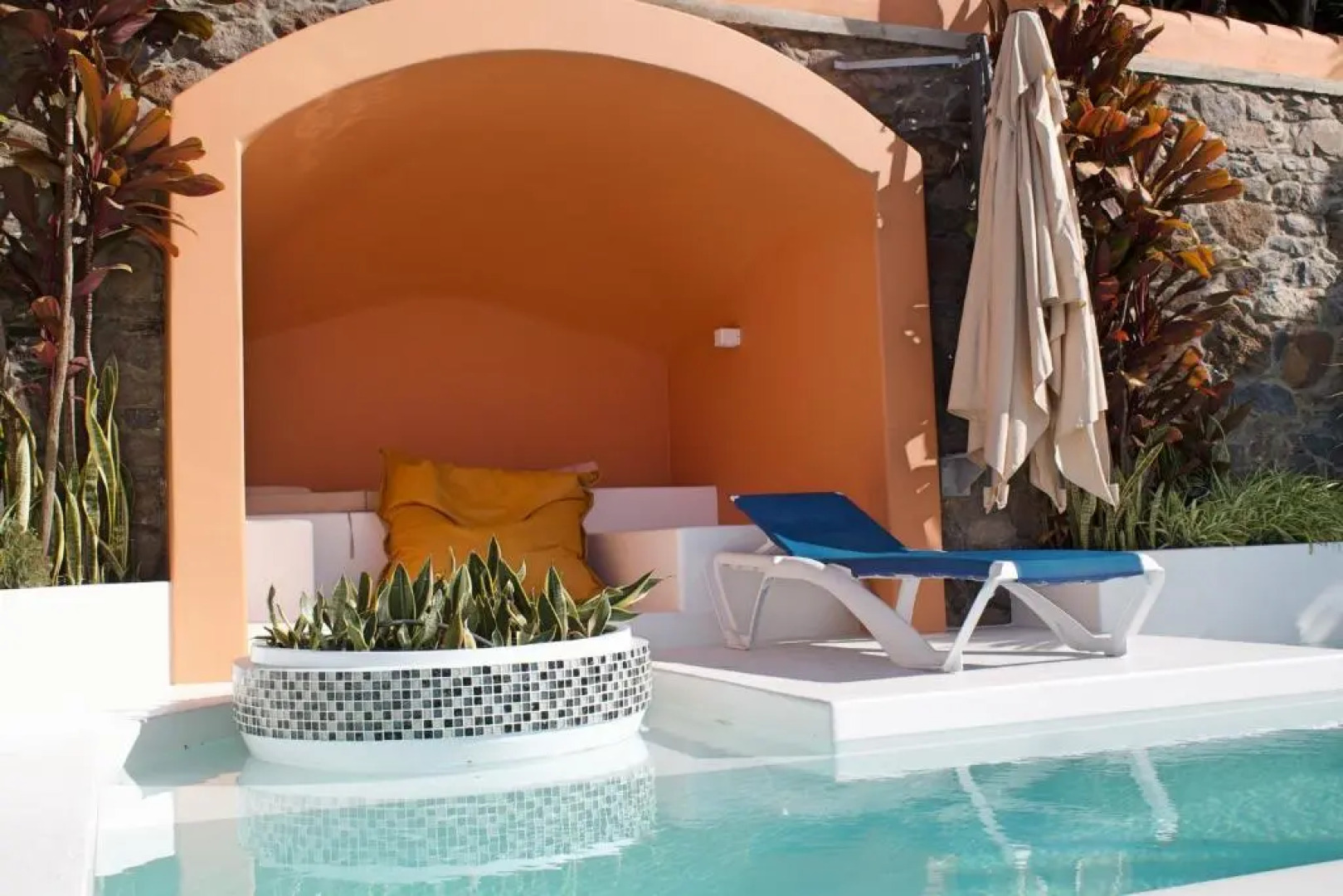 Villa do Mar IV by OurMadeira