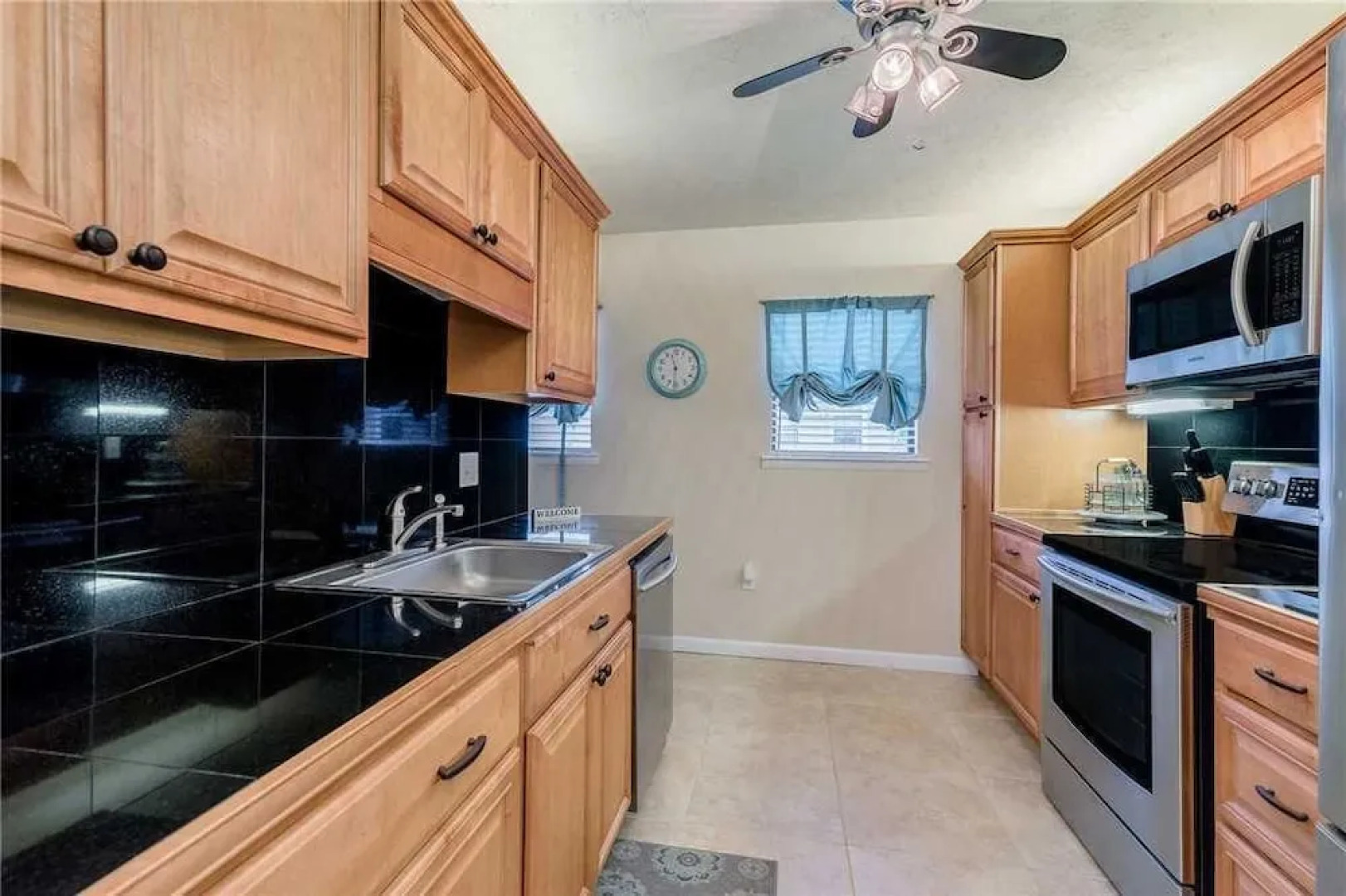 Seashell 19 - Two Bedroom Condo