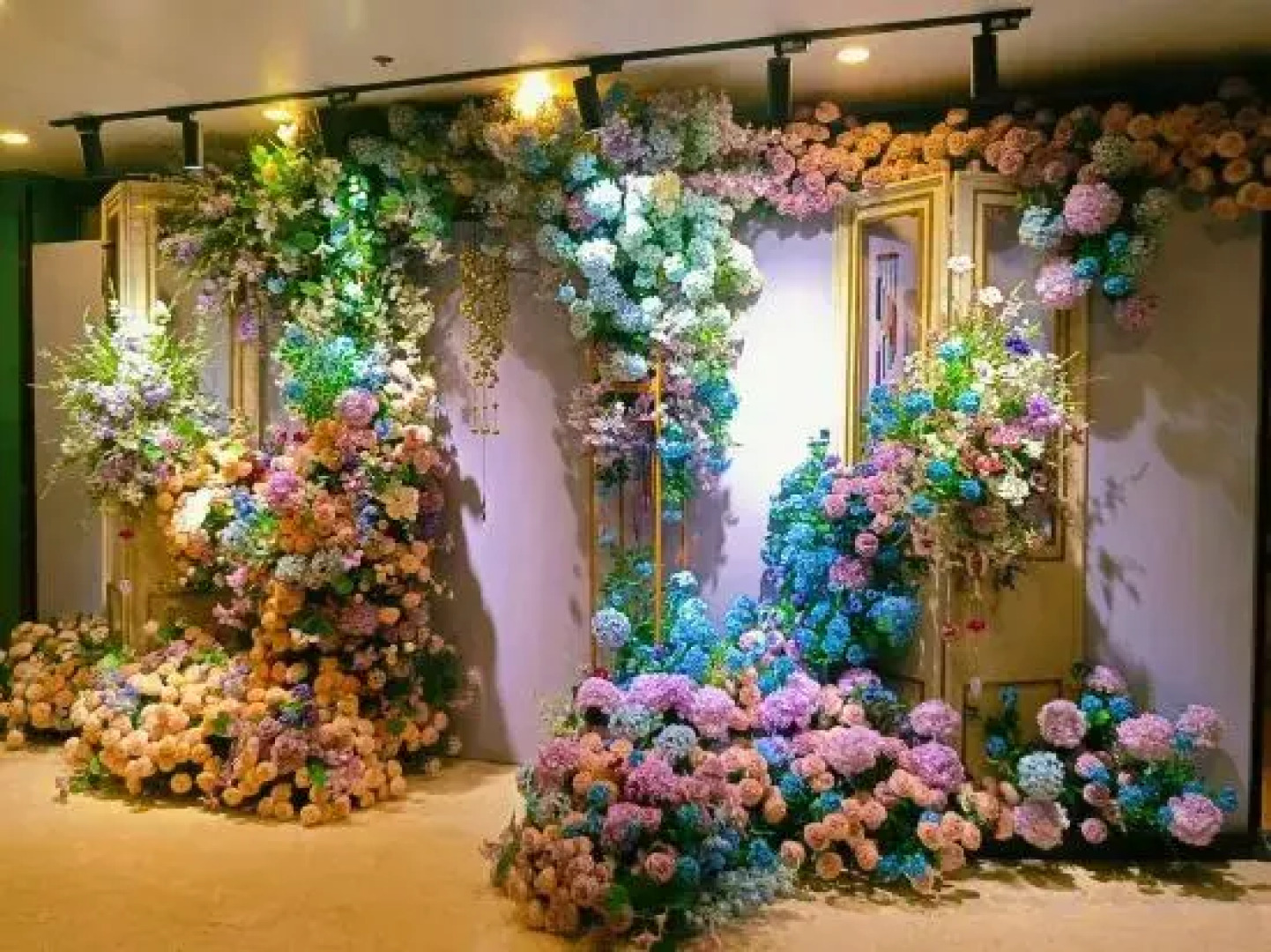 Bole Central Asia Hongbo Hotel