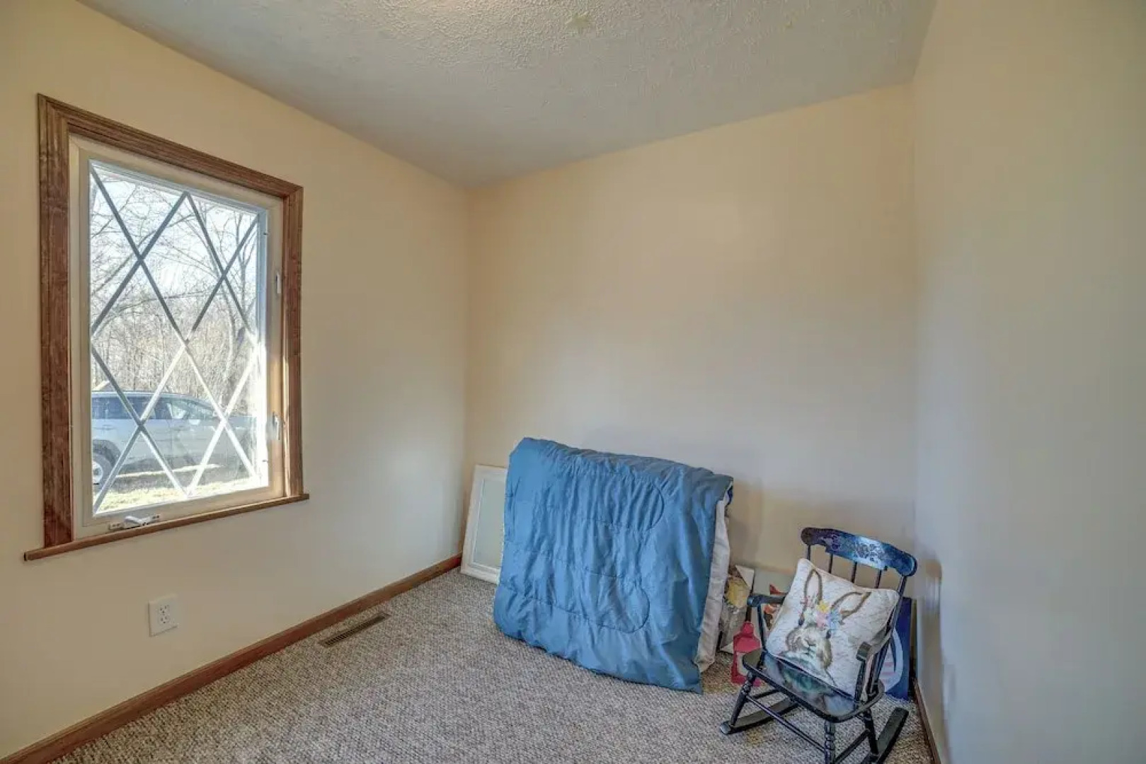 Quaint Youngstown Home ~ 2 Mi to Boardman Park!