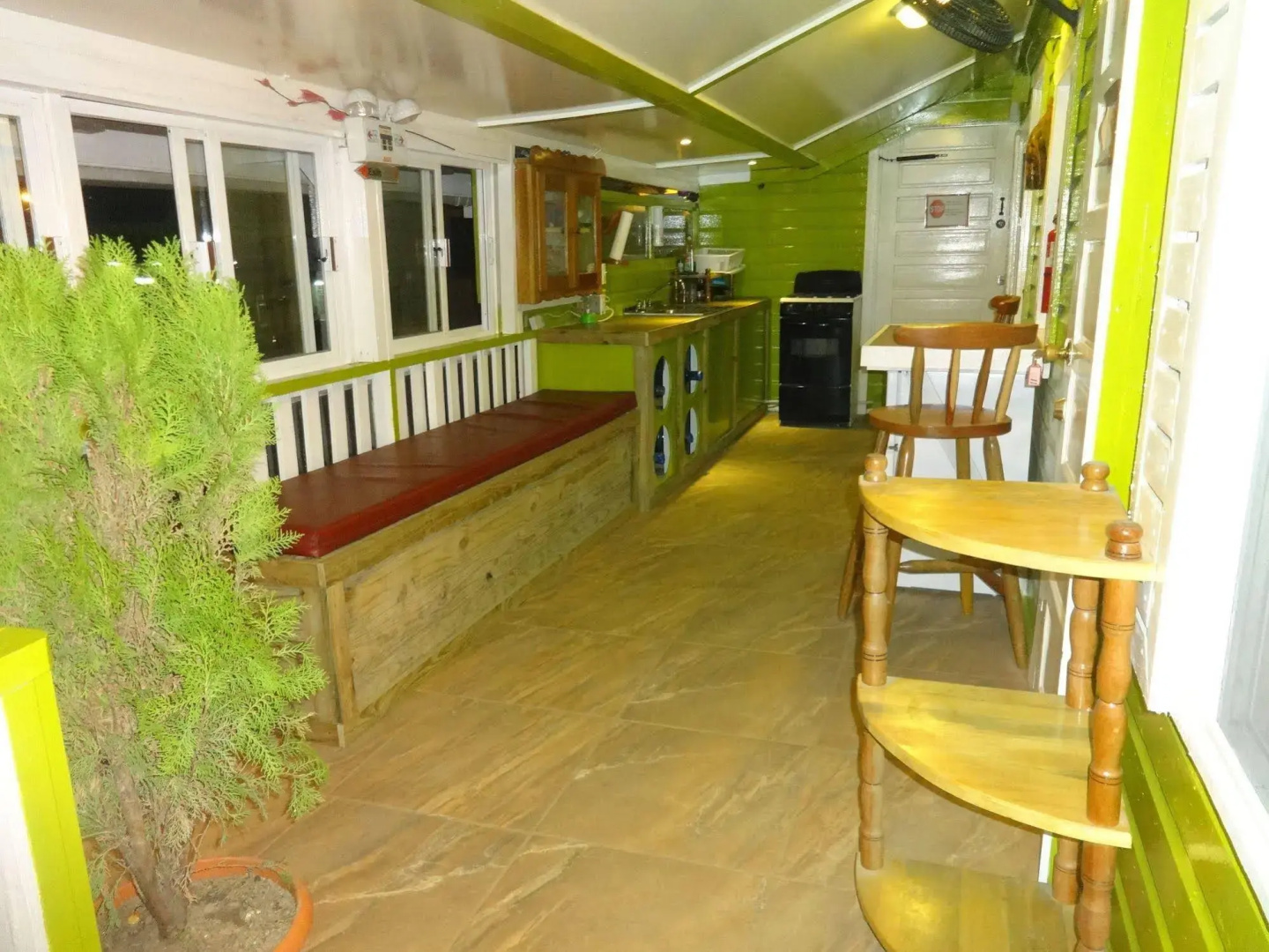 Cocopele Inn