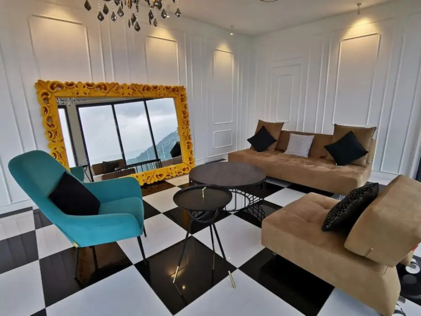 Miracle Homestay Arte S