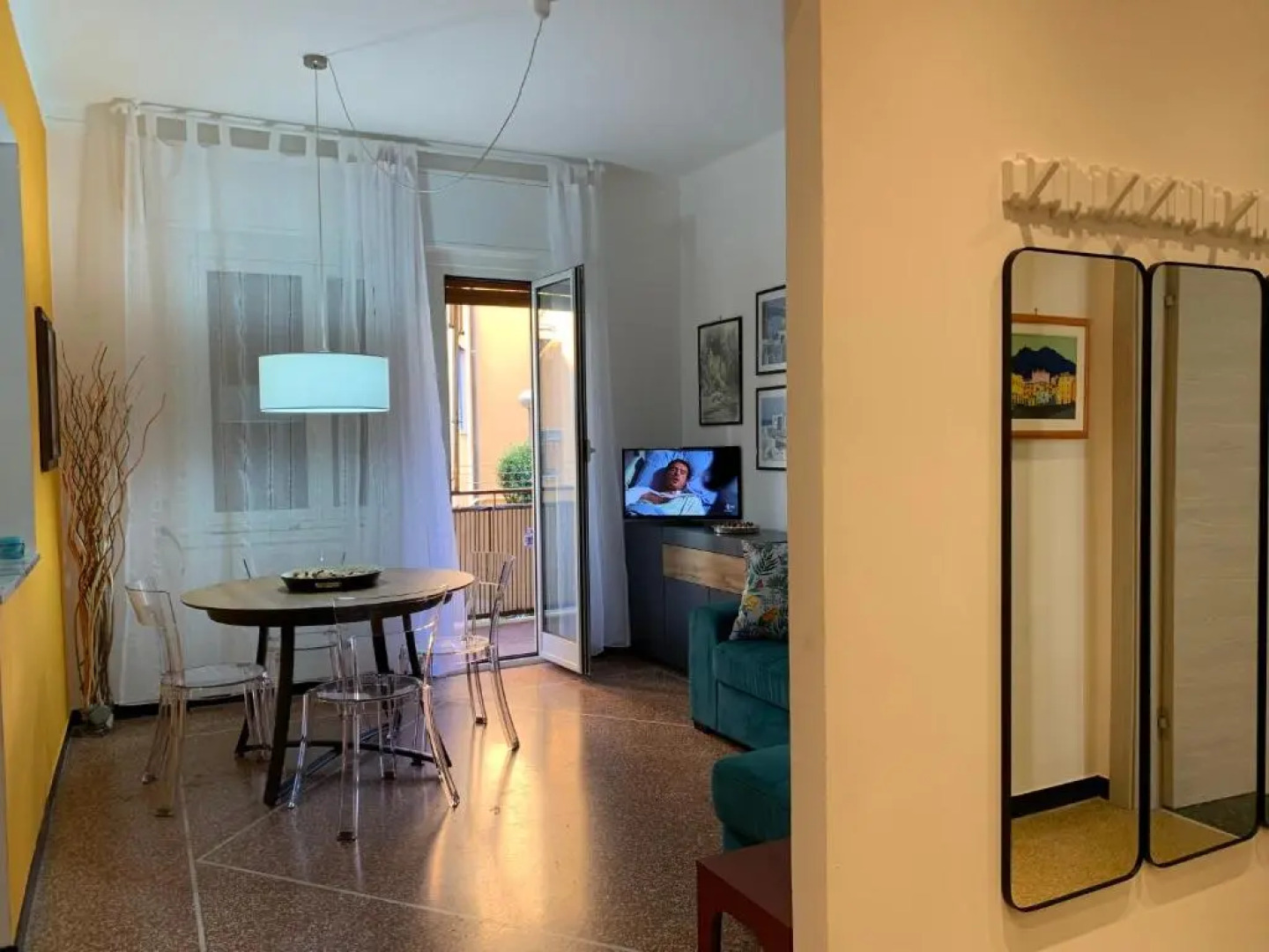 House Sunflower by Holiday World