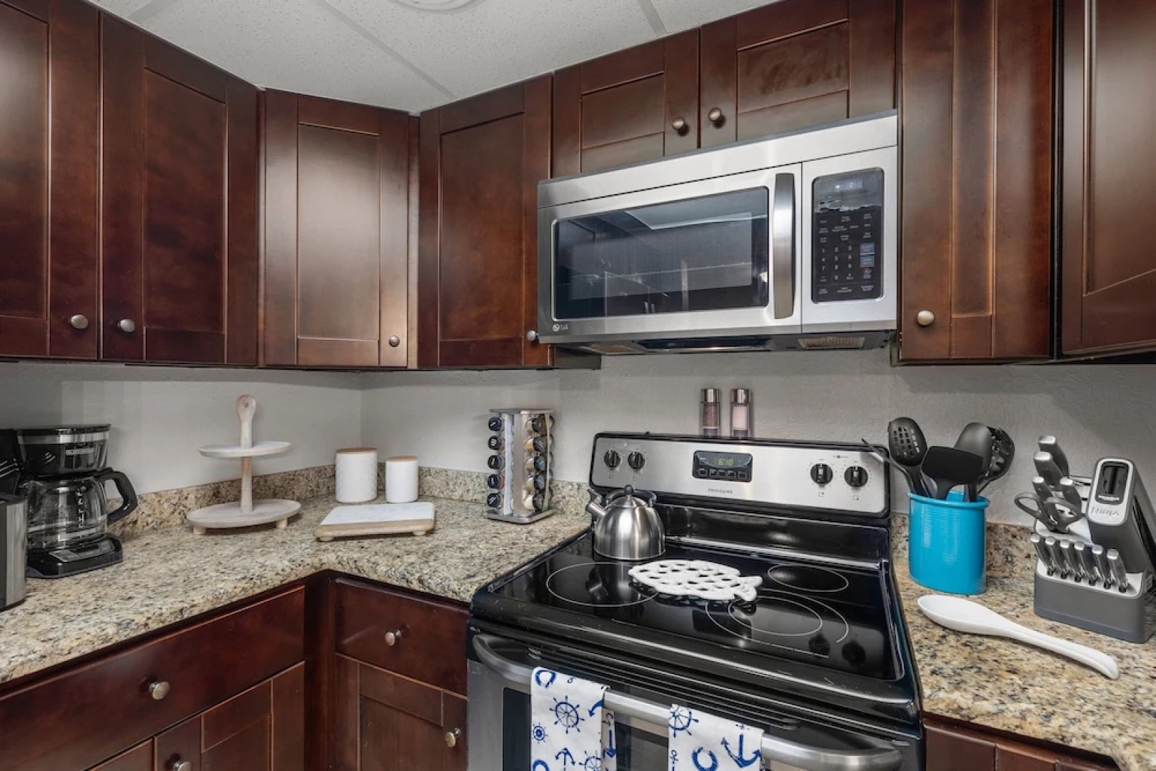 11350 Central Oasis 4BR Pool Home