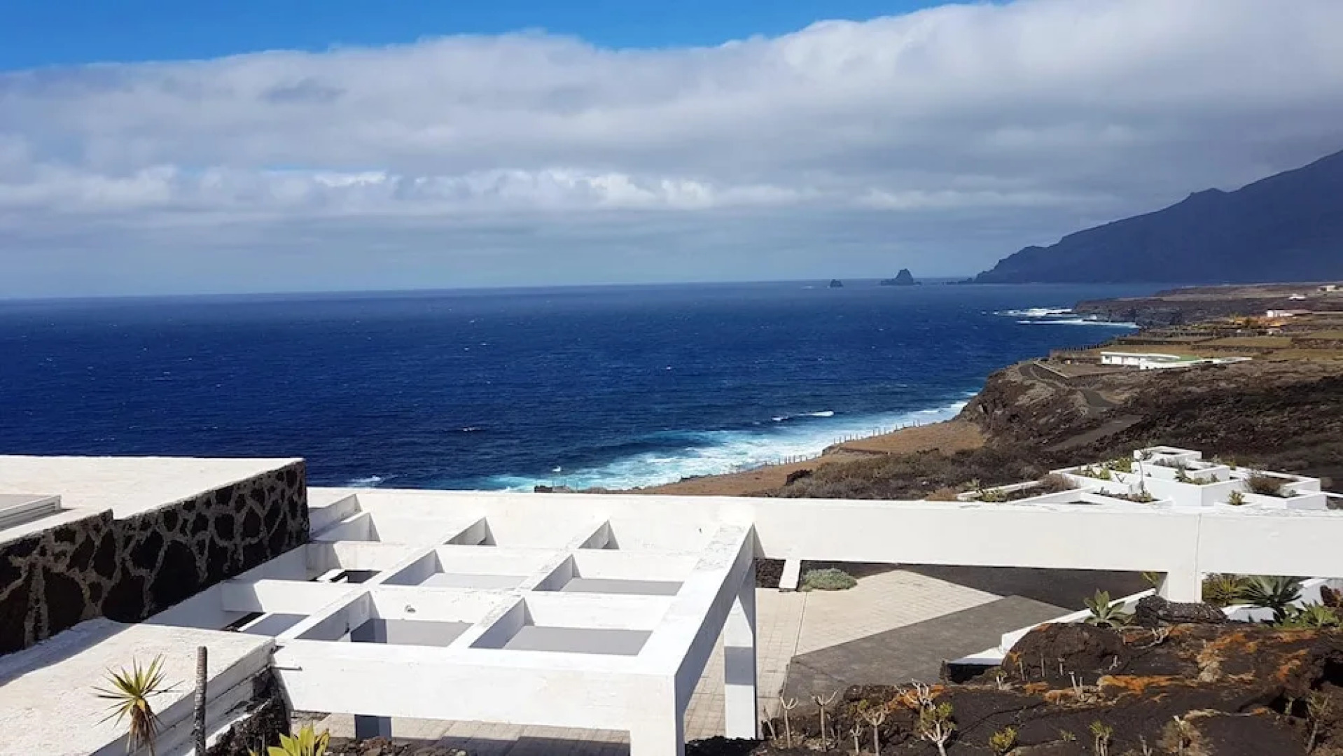 Apartment With 2 Bedrooms in Frontera - Valle del Golfo, With Wonderful sea View, Enclosed Garden and Wifi