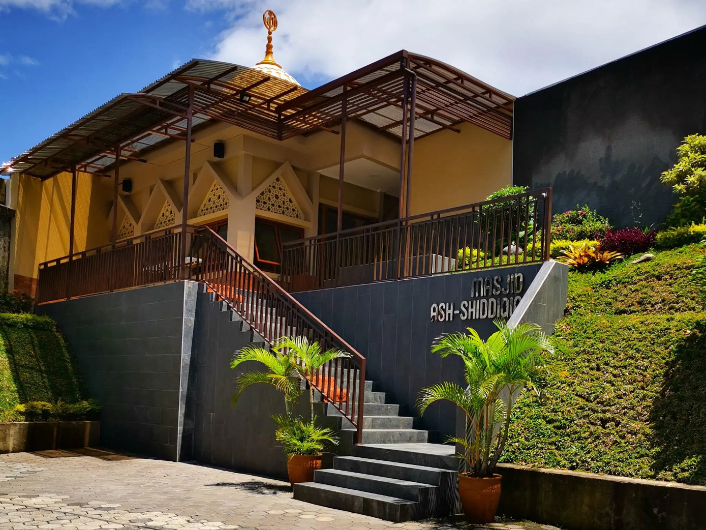 Ahadiat Hotel & Bungalow