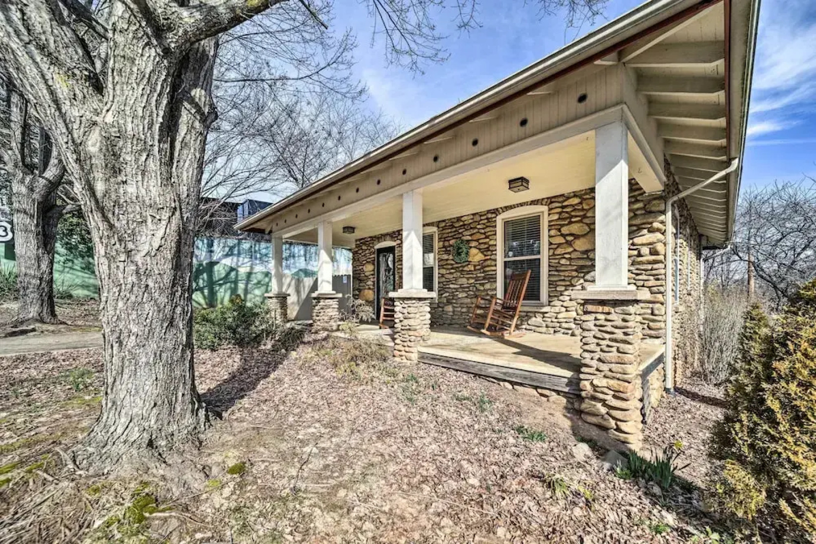 Quaint Home w/ Porch in Downtown Waynesville!