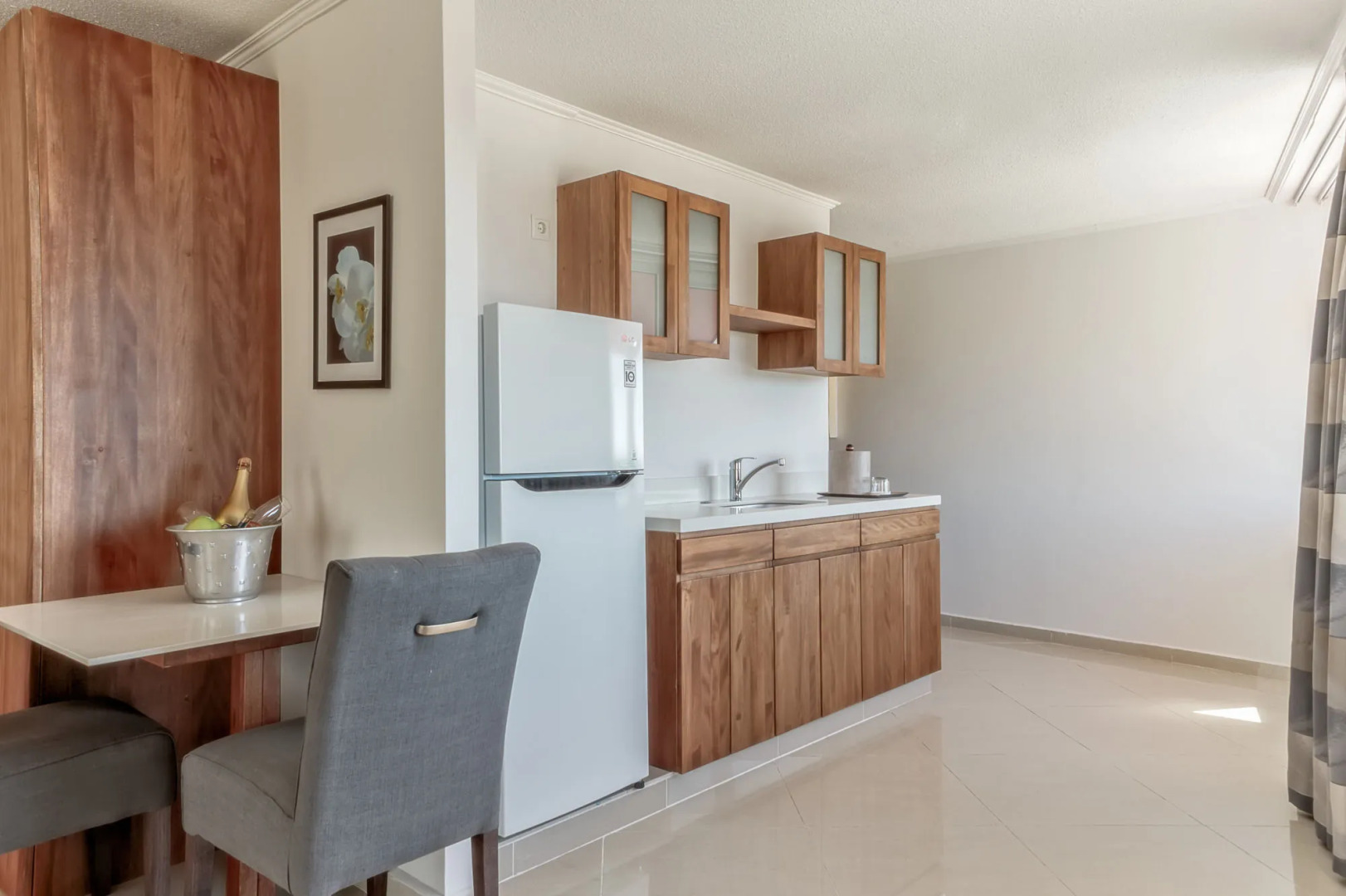 Отель City Suites Beach