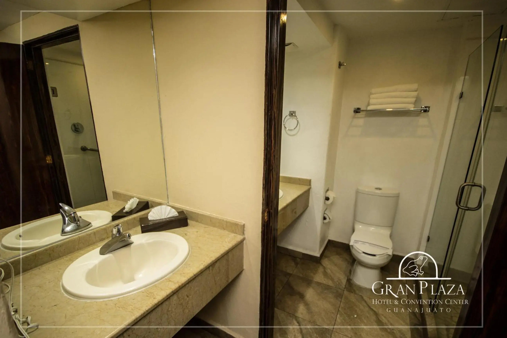 Gran Plaza Hotel & Convention Center