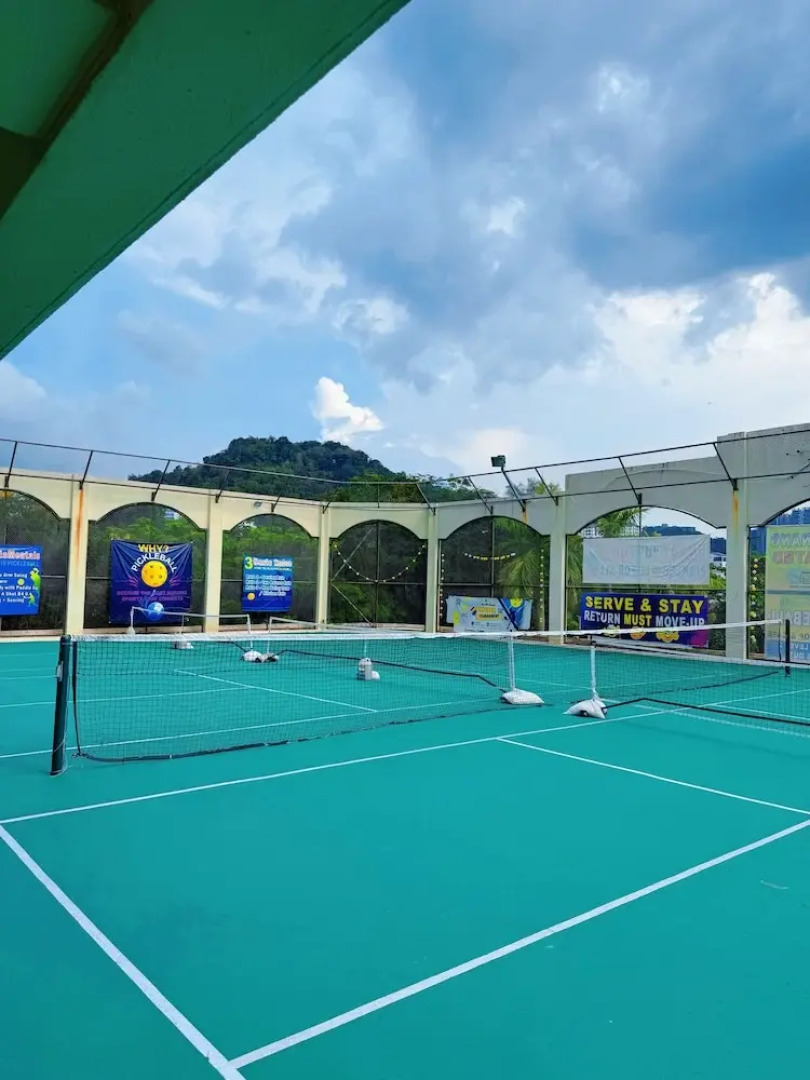 Rainbow Paradise Beach Resort by LWE