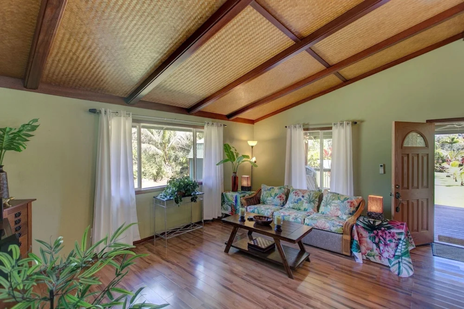 The Coqui Shack 2 Bedroom Cabin by Redawning