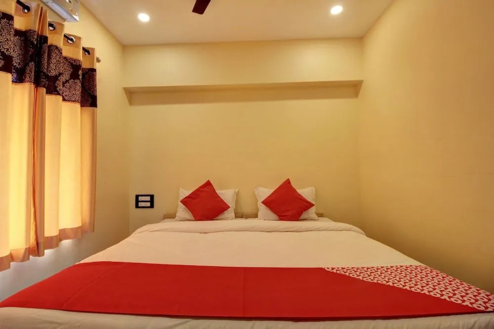 Oyo 22512 Krishna Kausthubha Service Apartment