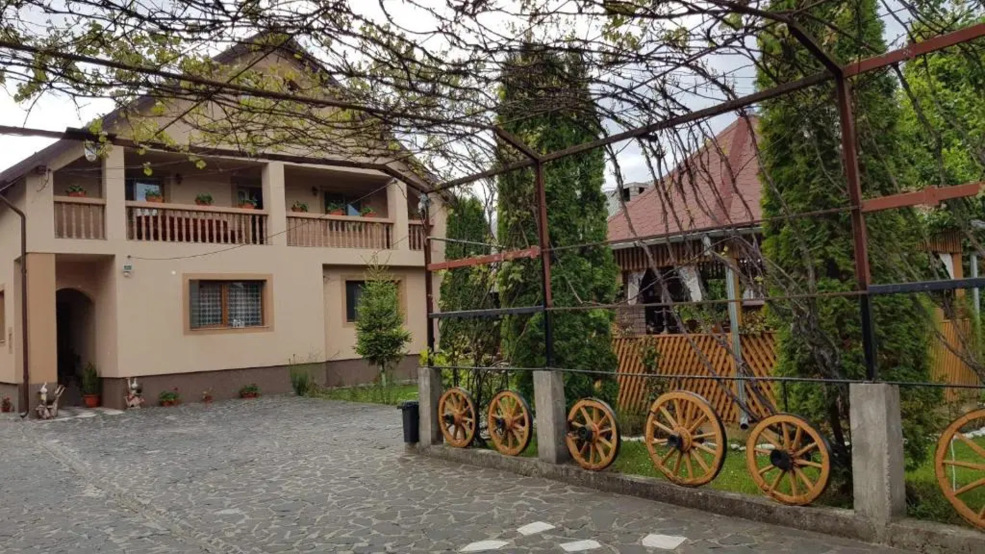 Pensiunea Todorica Sergiu