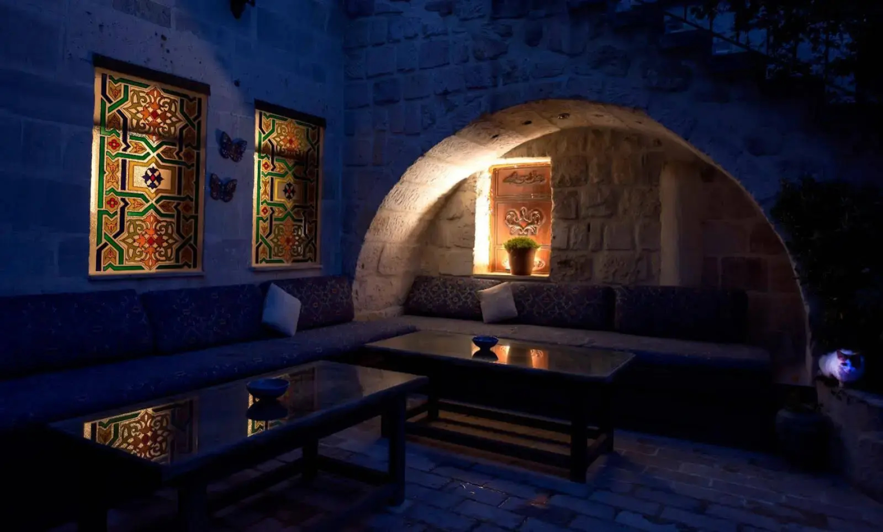 Sinasos Palace Cave Hotel