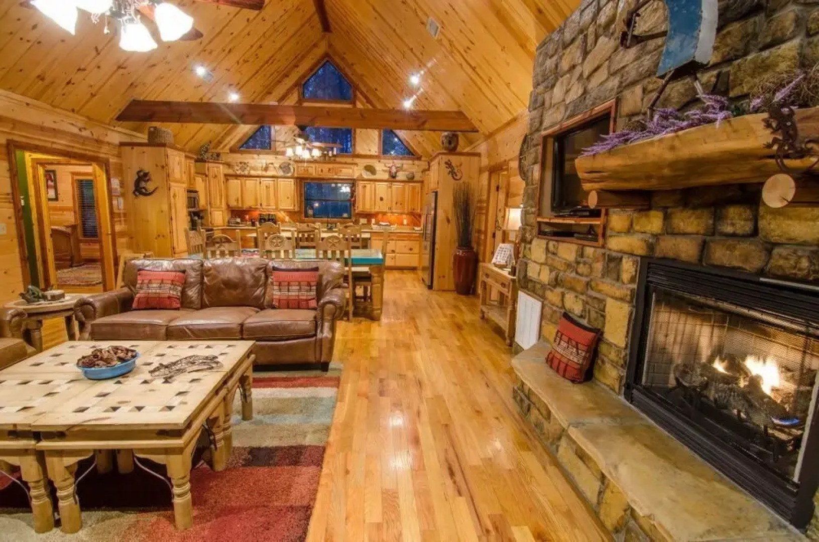 Leaping Lizard Lodge - 4 Br Cabin