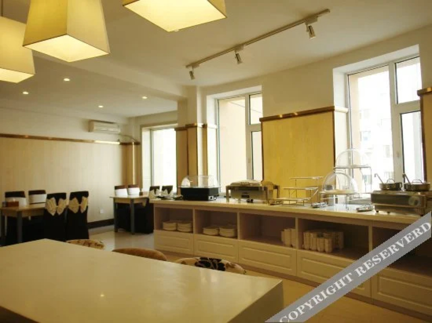 Super 8 Hotel (Liaoyuan Railway Station Xining Road)