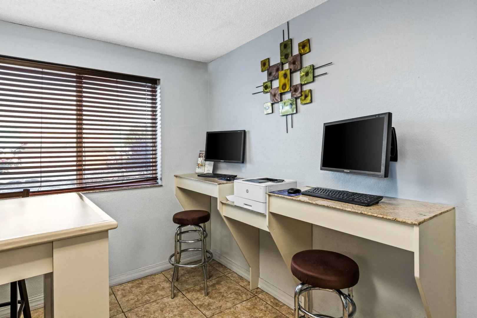 Super 8 by Wyndham Independence Kansas City